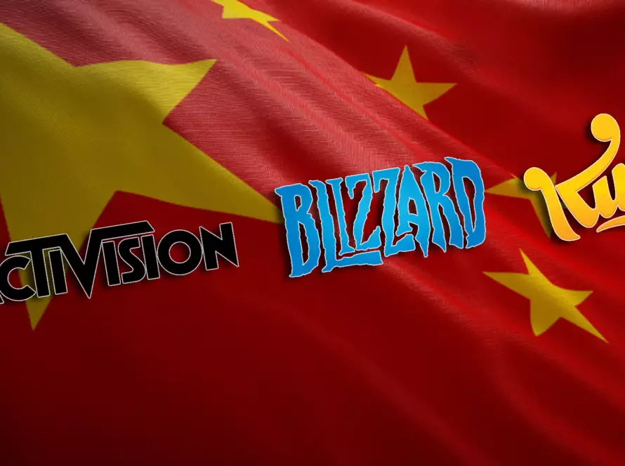 Logos de Activision Blizzard King con la bandera China de fondo.